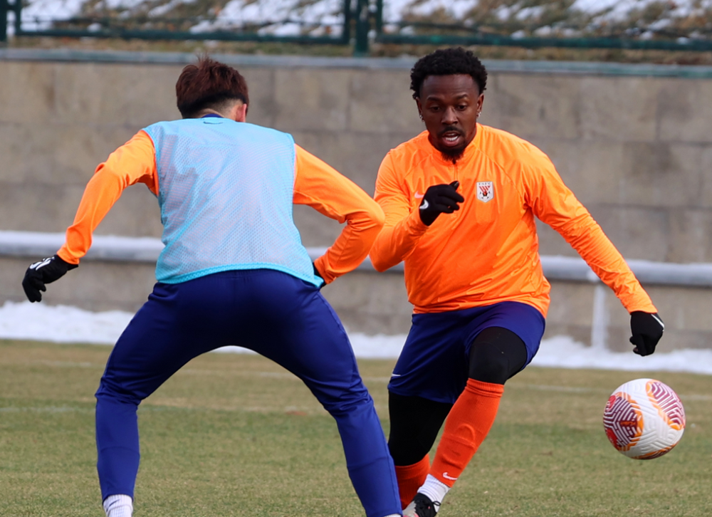 壹号娱乐官方网站江苏男篮迎社区盾关键赛，加时末段扳平良机，令人意外，赛程密集仍需轮换的简单介绍